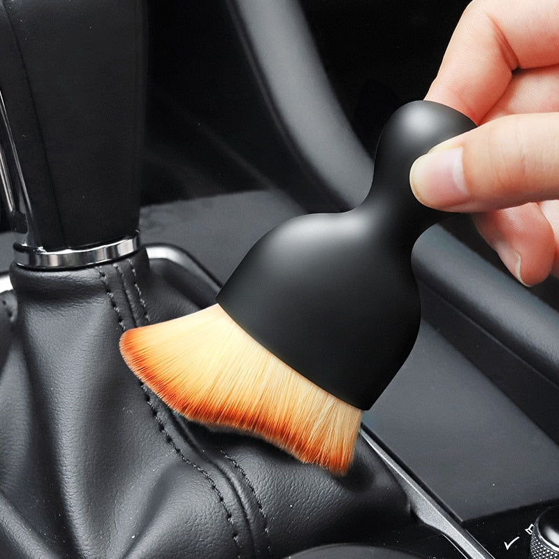 Outils de nettoyage pour l'intérieur de la voiture