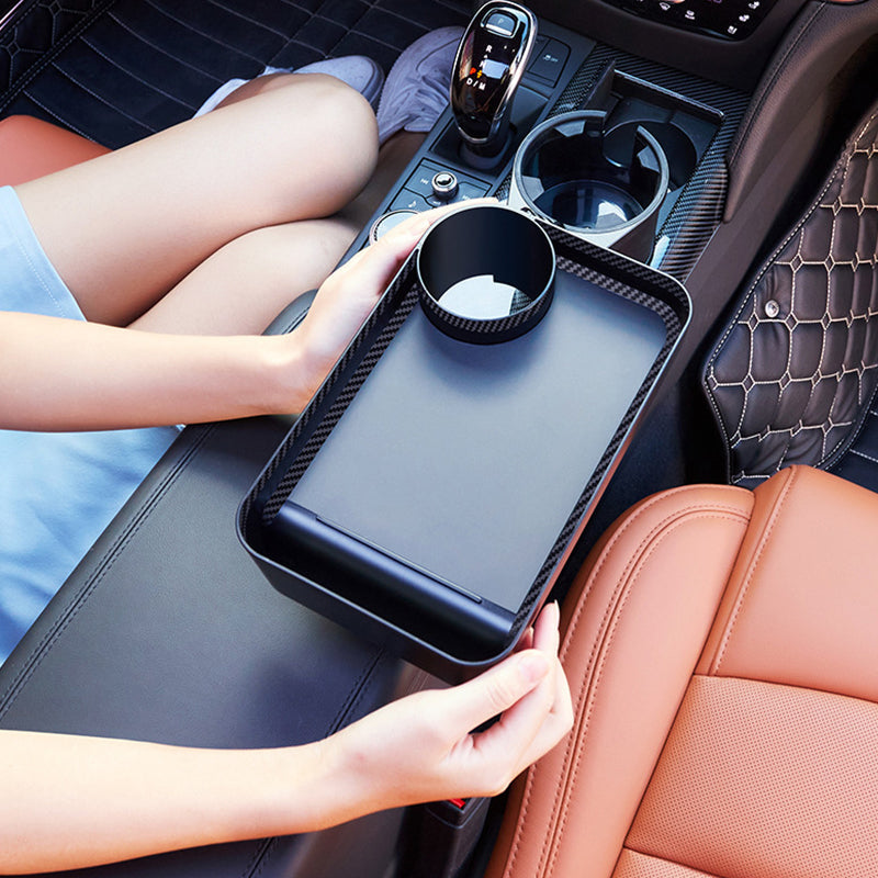 Extension de porte-gobelet dans la voiture